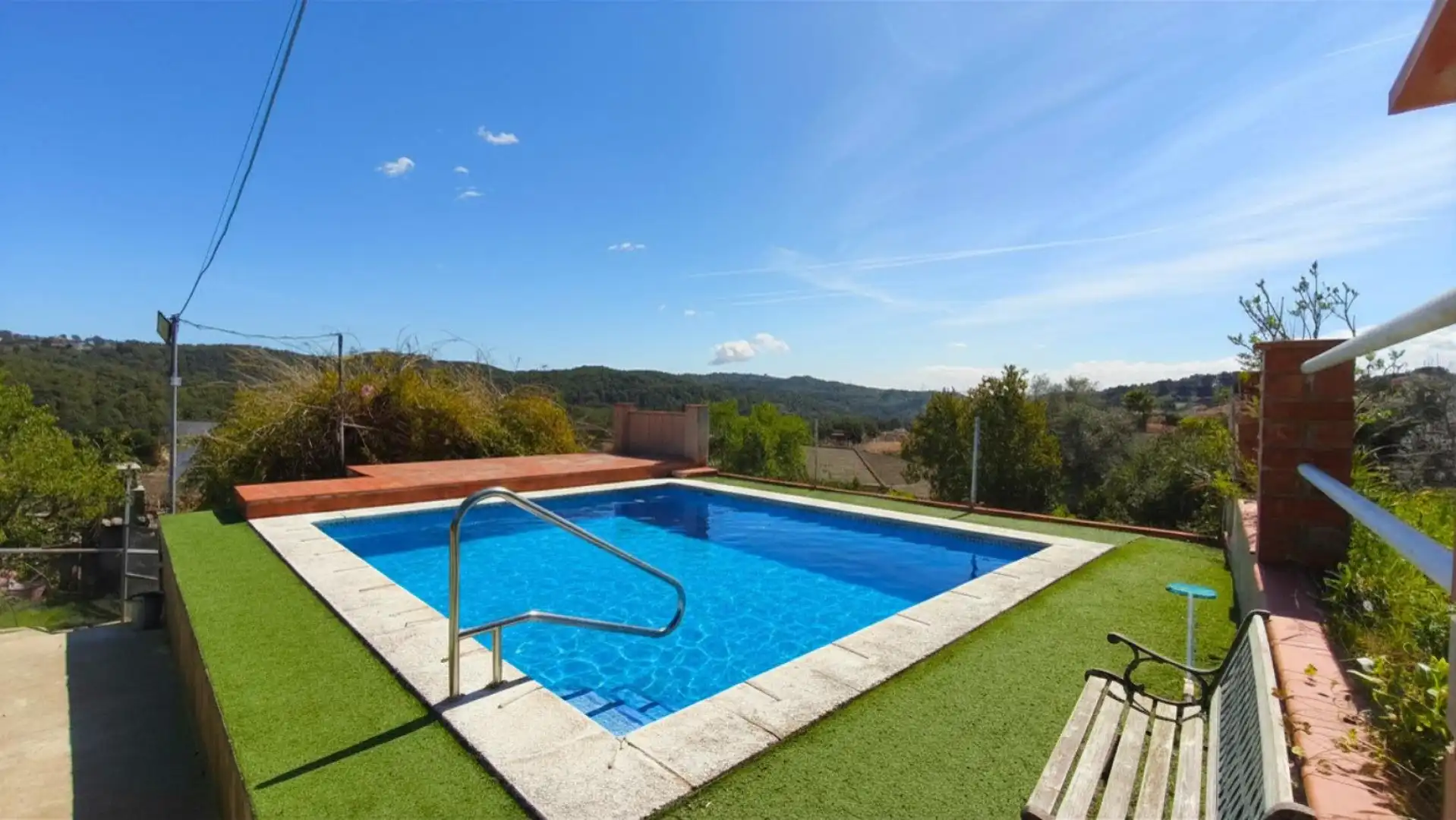 Piscina de Casa o xalet en venda en Olesa de Montserrat amb Aire condicionat, Terrassa i Piscina