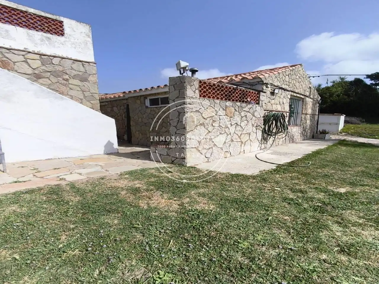 Vista exterior de Finca rústica en venta en Tarifa con Jardín privado, Terraza y Piscina