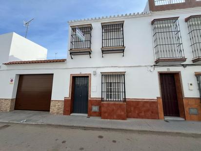 Vista exterior de Casa o xalet en venda en La Puebla de Cazalla