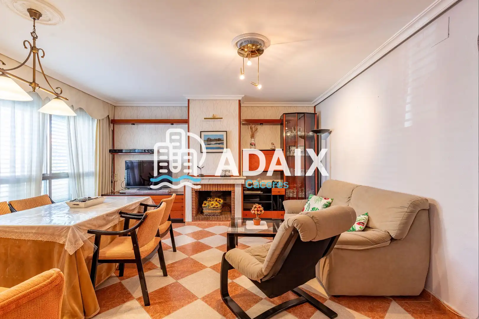 Sala d'estar de Casa o xalet en venda en Cáceres amb Aire condicionat, Calefacció i Traster