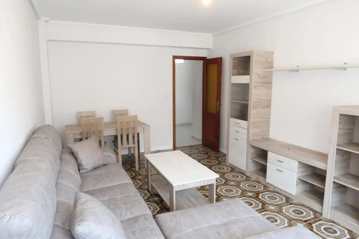 Wohnzimmer von Wohnung zur Miete in A Coruña Capital  mit Parkett