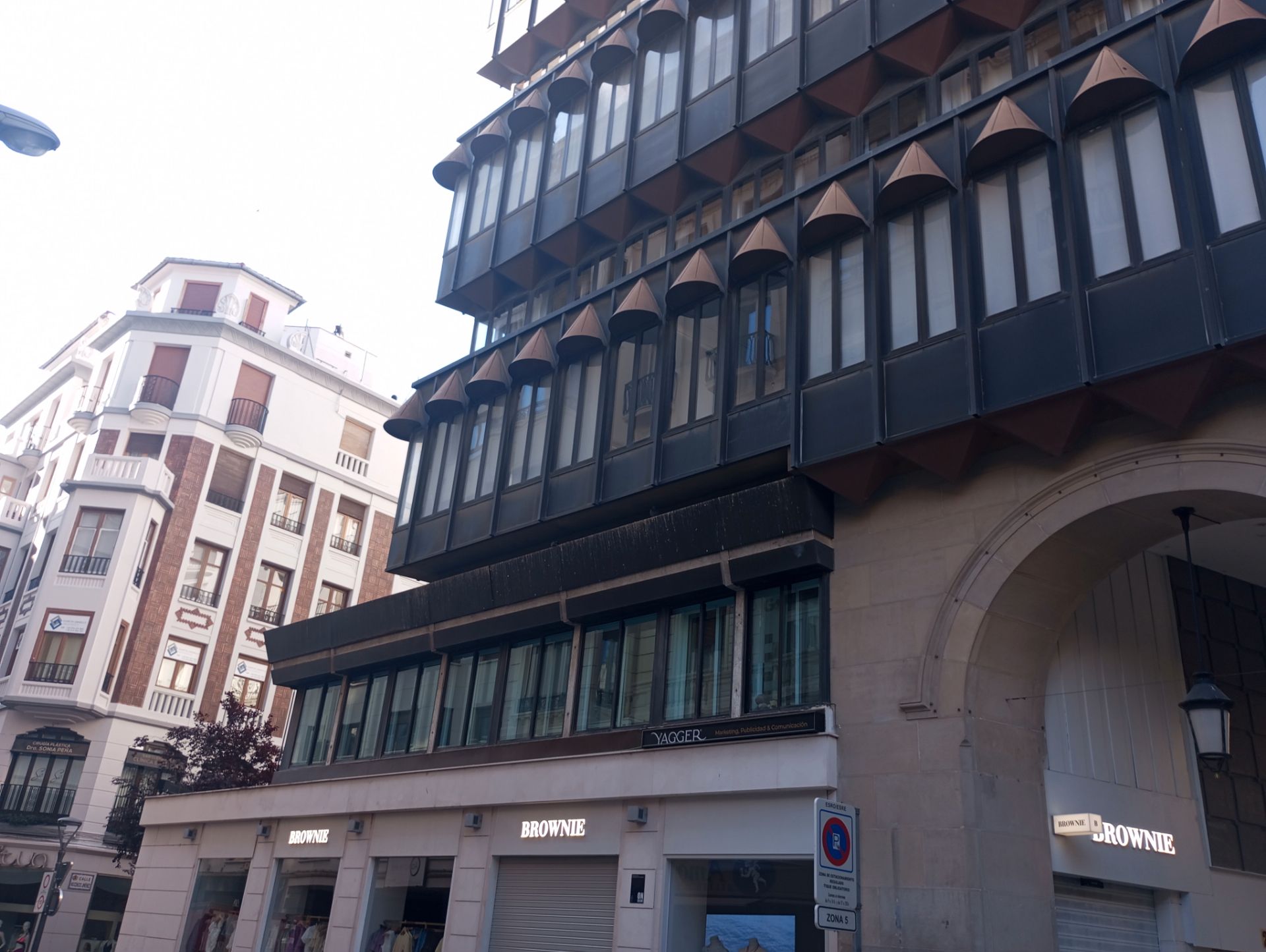 Exterior view of Office for sale in  Zaragoza Capital  with Air Conditioner, Heating and Terrace