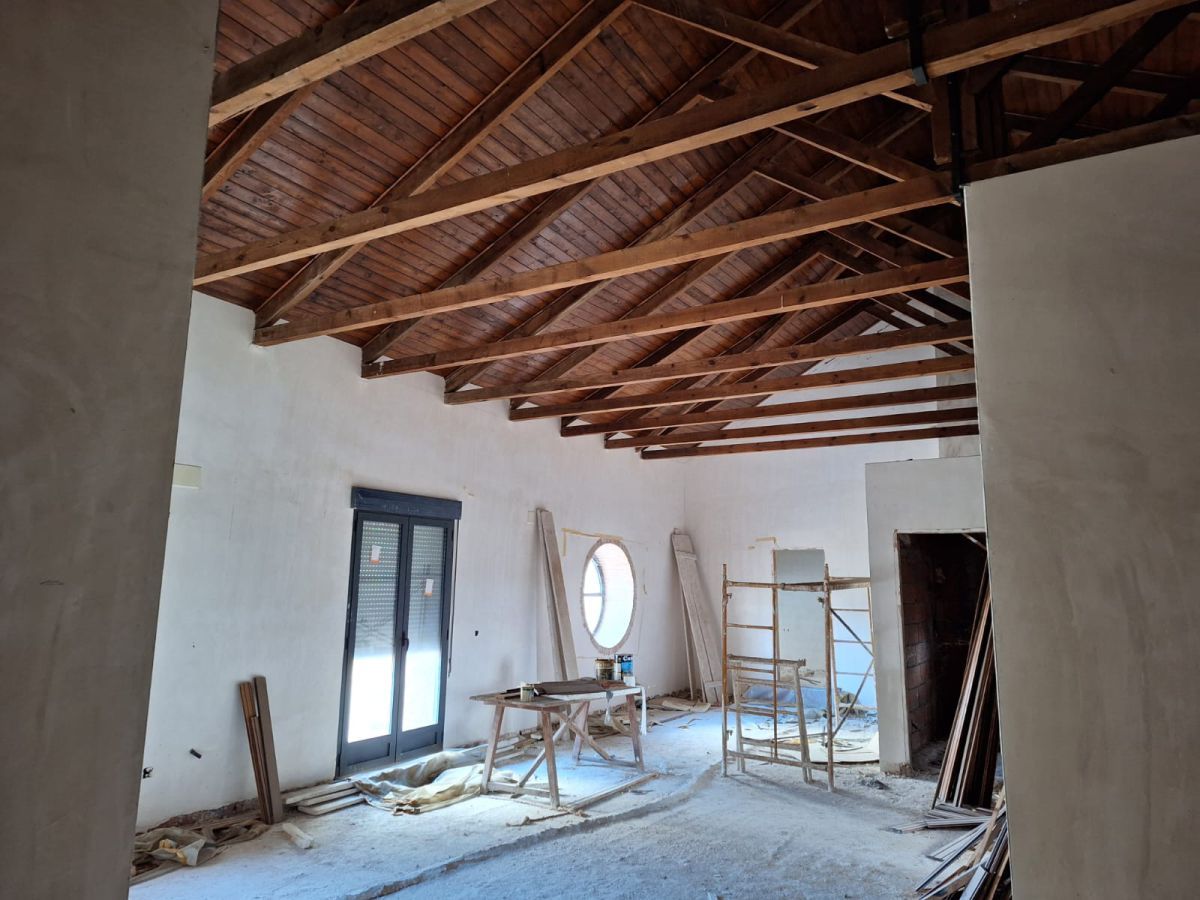 Premises to rent in Agudo
