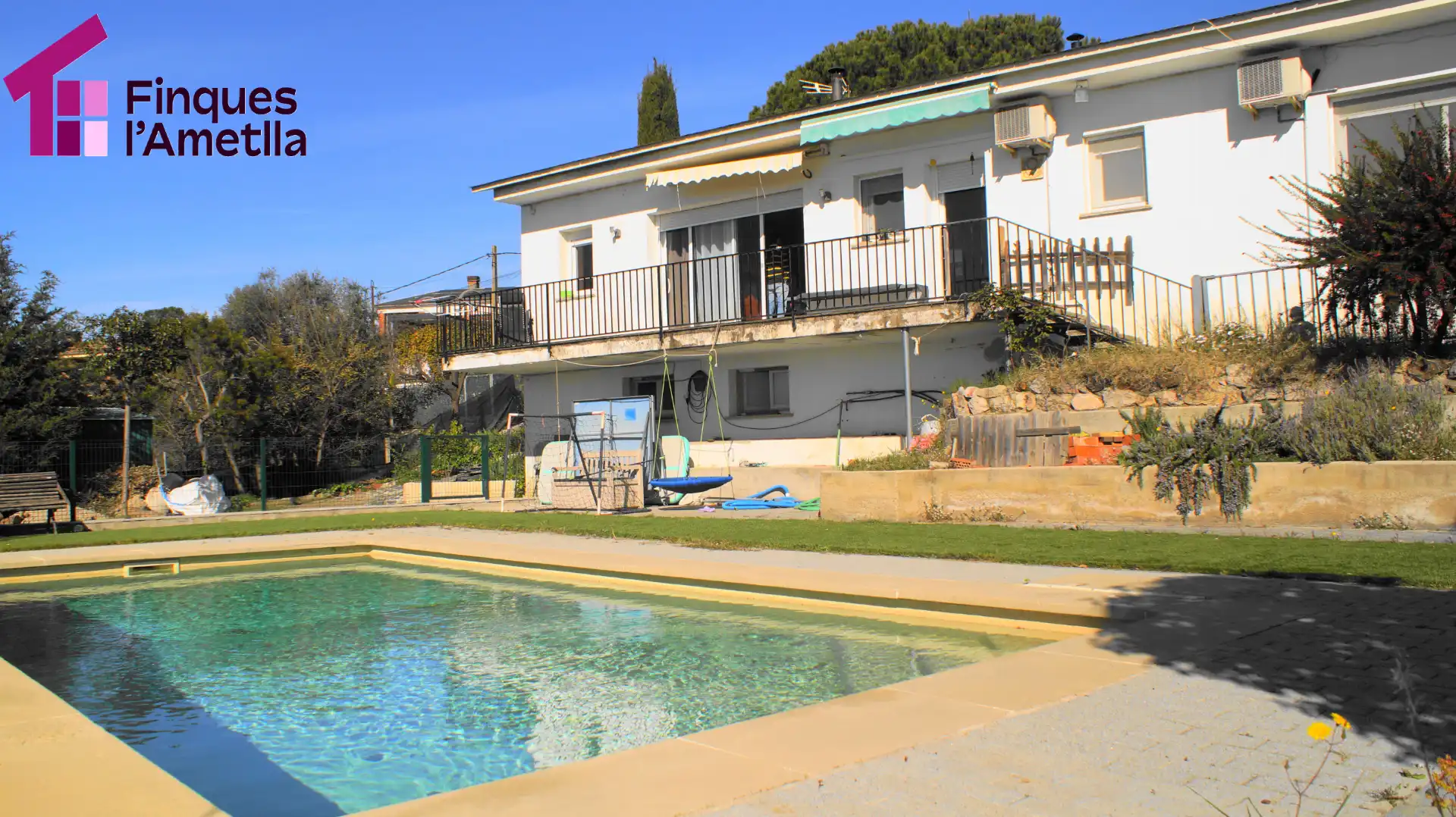 Piscina de Casa o xalet en venda en L'Ametlla del Vallès amb Aire condicionat, Calefacció i Jardí privat