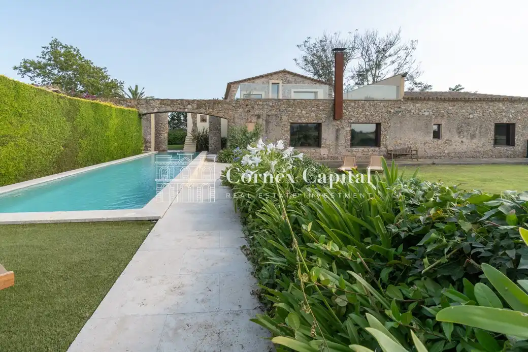 Vista exterior de Casa o chalet de alquiler en Pals con Jardín privado, Terraza y Piscina