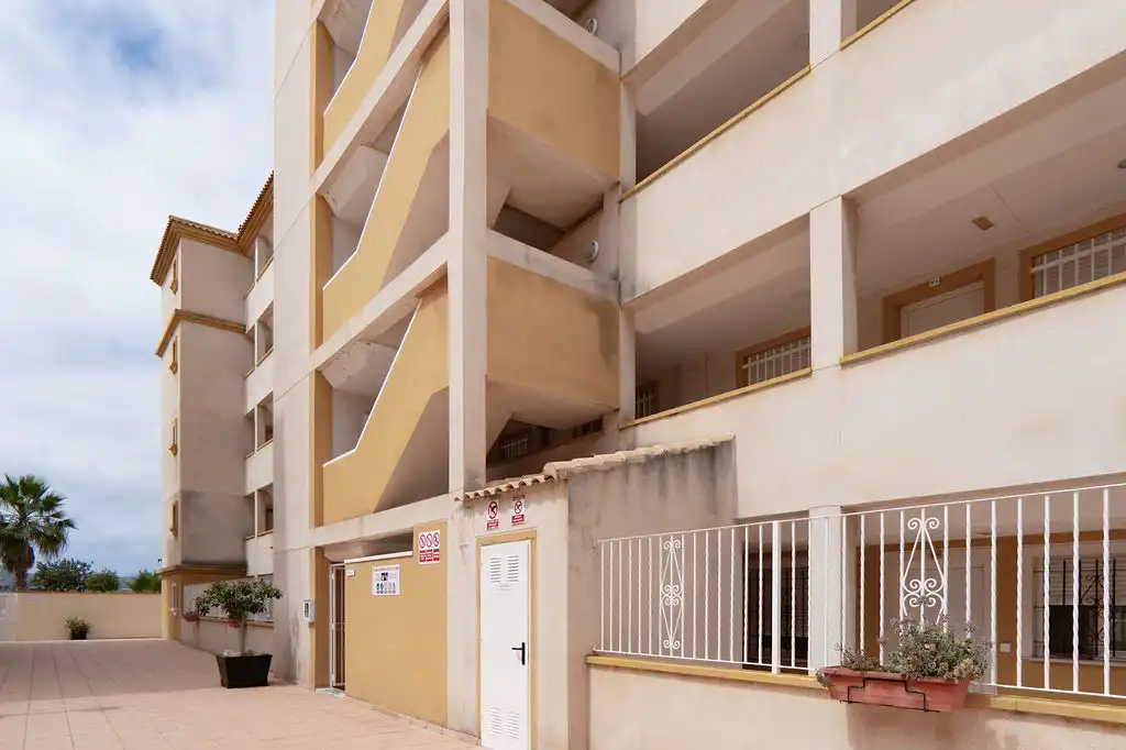 Vista exterior de Pis en venda en Cartagena amb Piscina