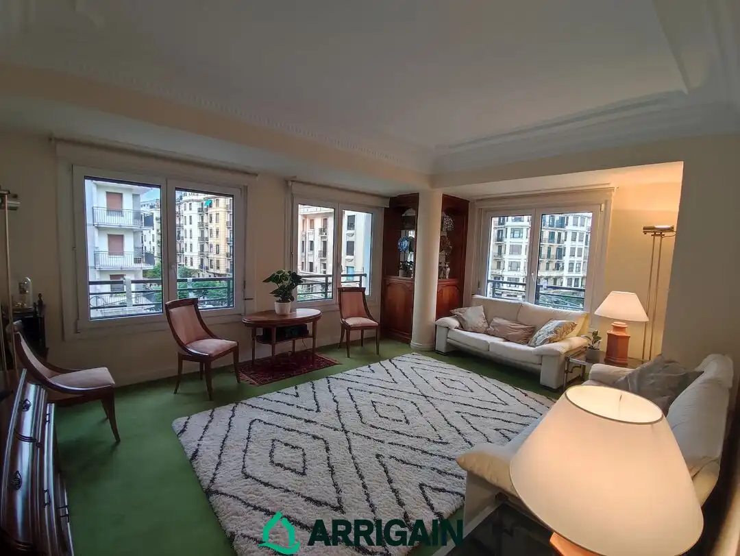Piso de alquiler en Gros