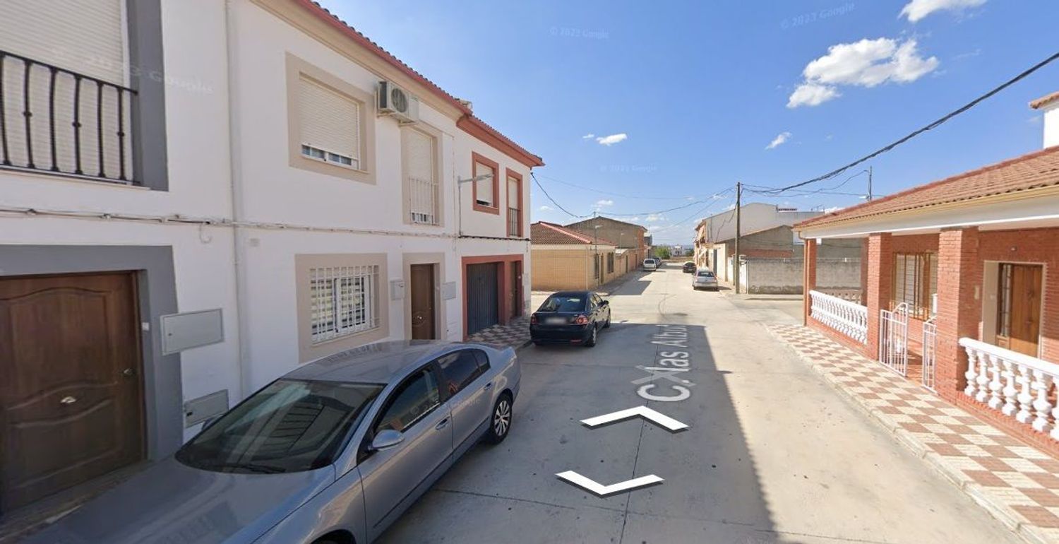 Vista exterior de Casa adosada en venda en Fuente Palmera amb Traster