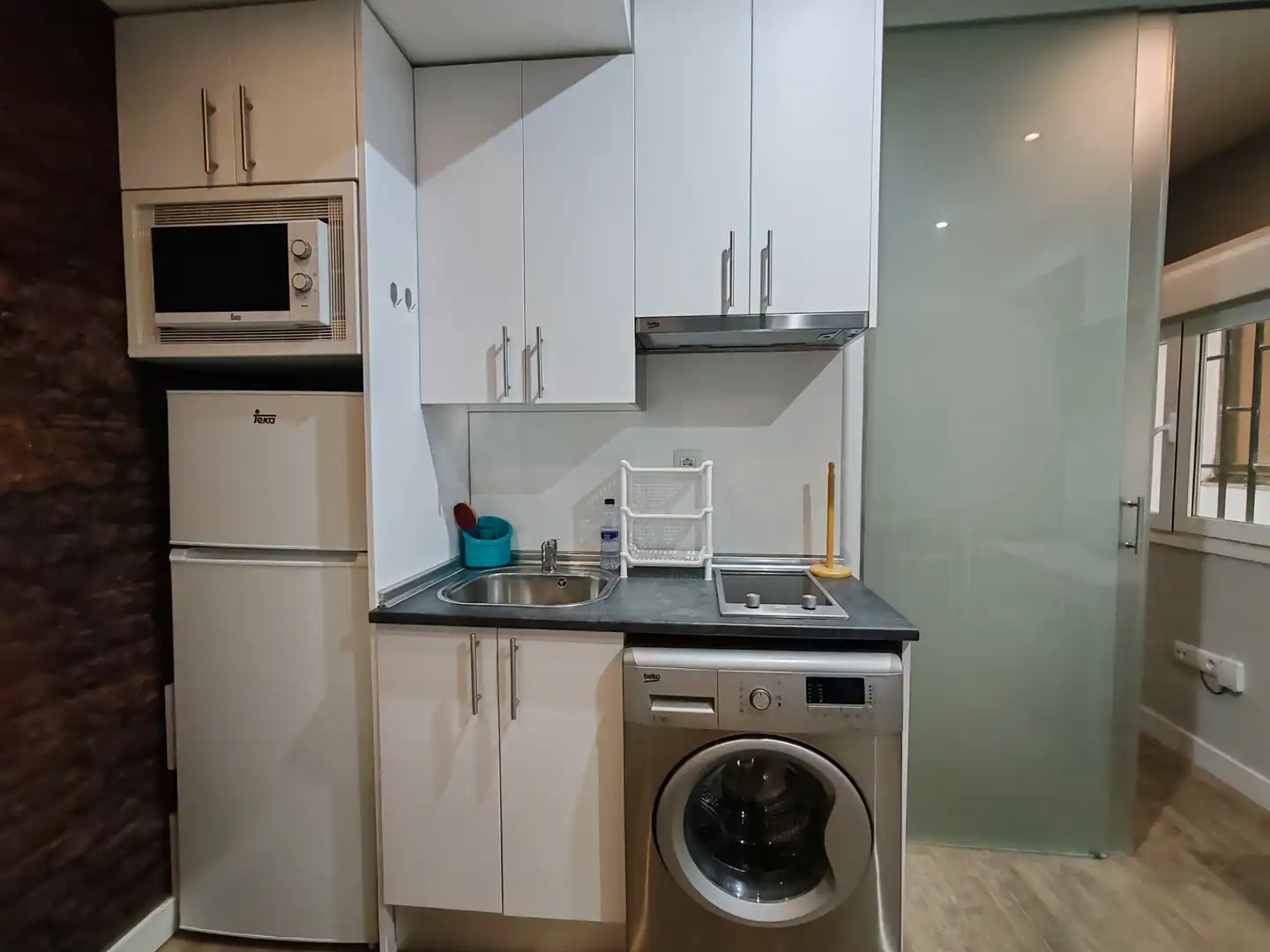 Cocina de Piso en venta en Madrid con Amueblado, Lavadora y Microondas