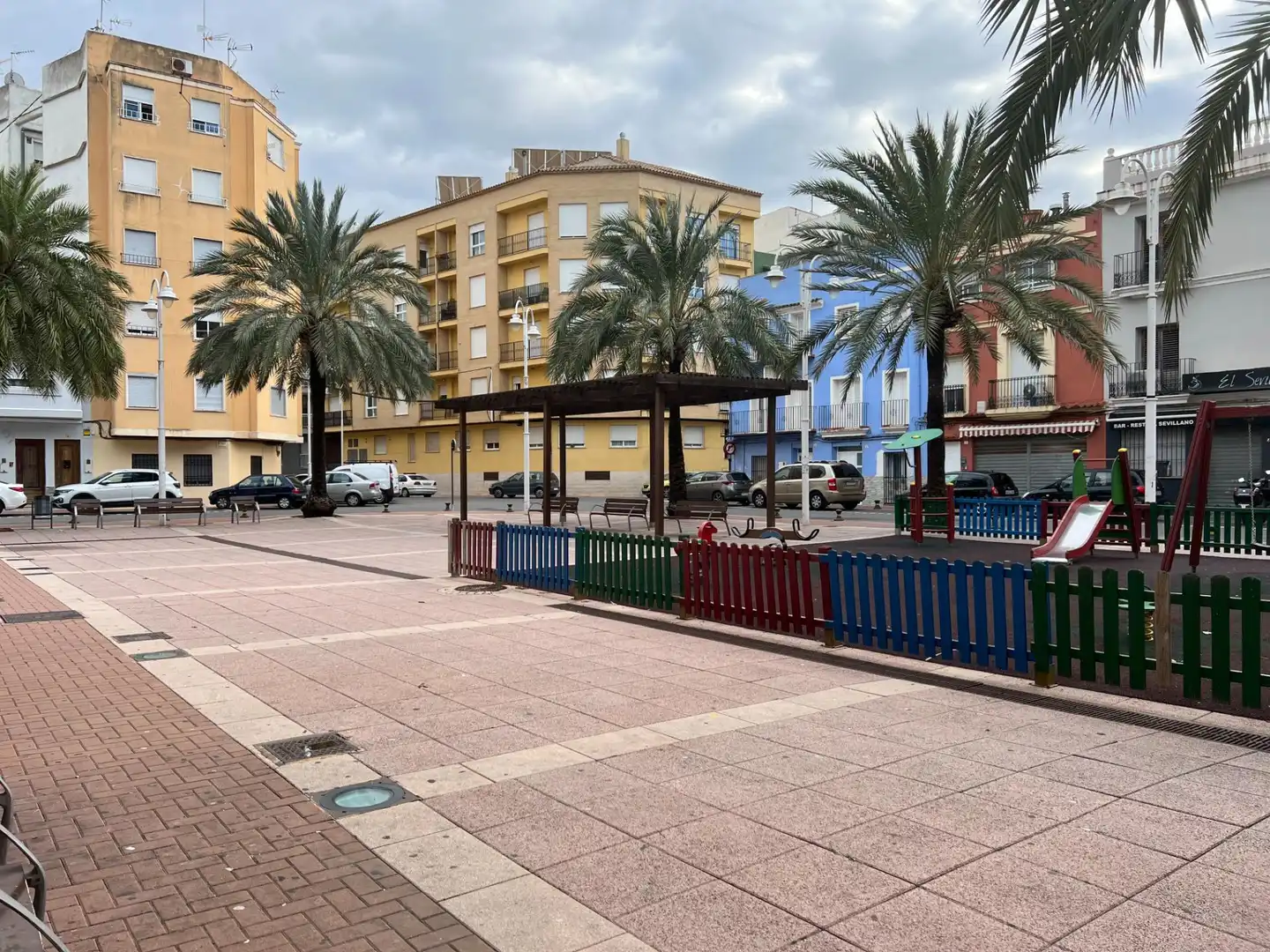 Vista exterior de Traster en venda en Gandia