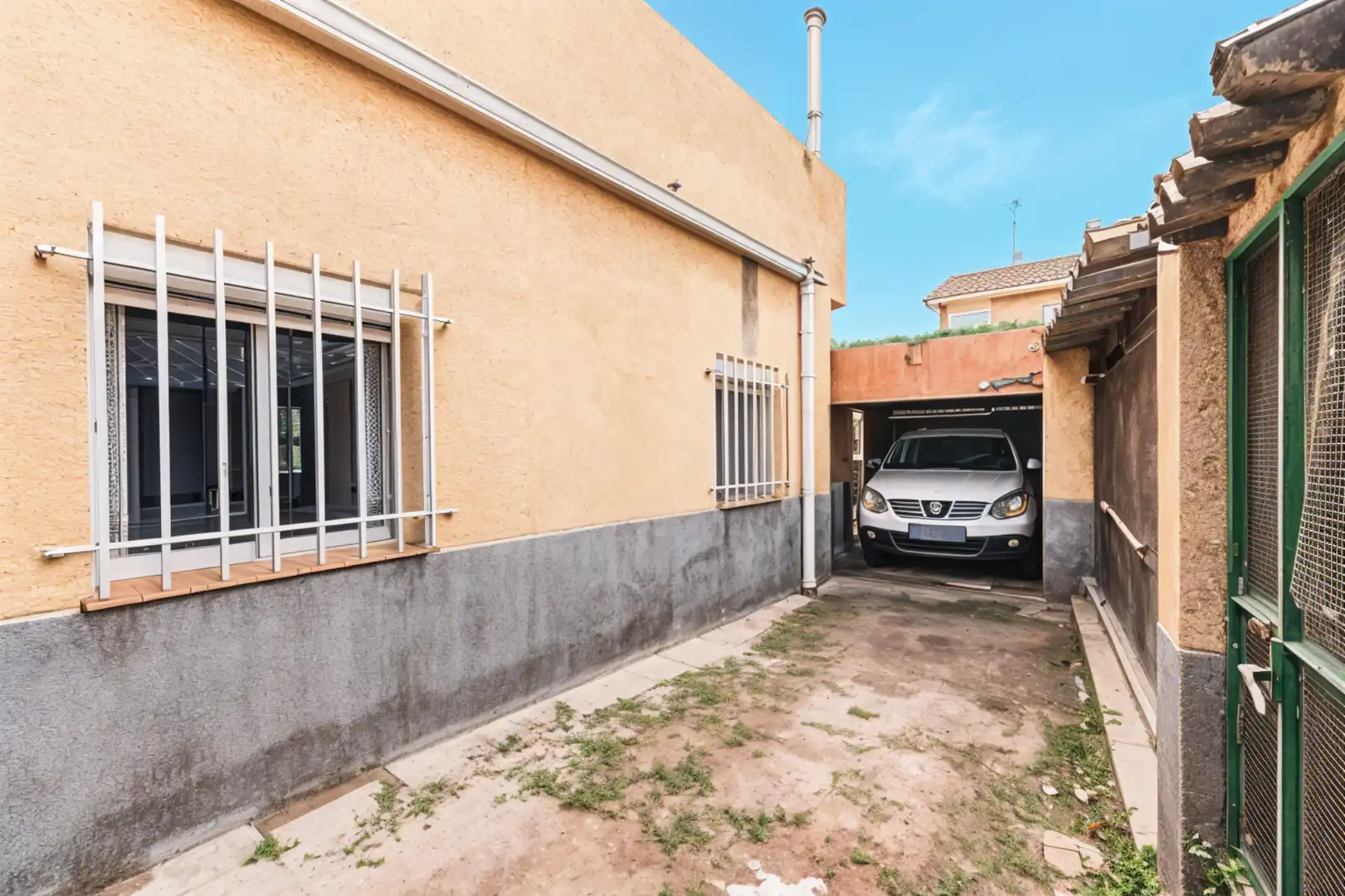 Xalet amb jardí en venda a Calle de Arnedillo, imagen 2