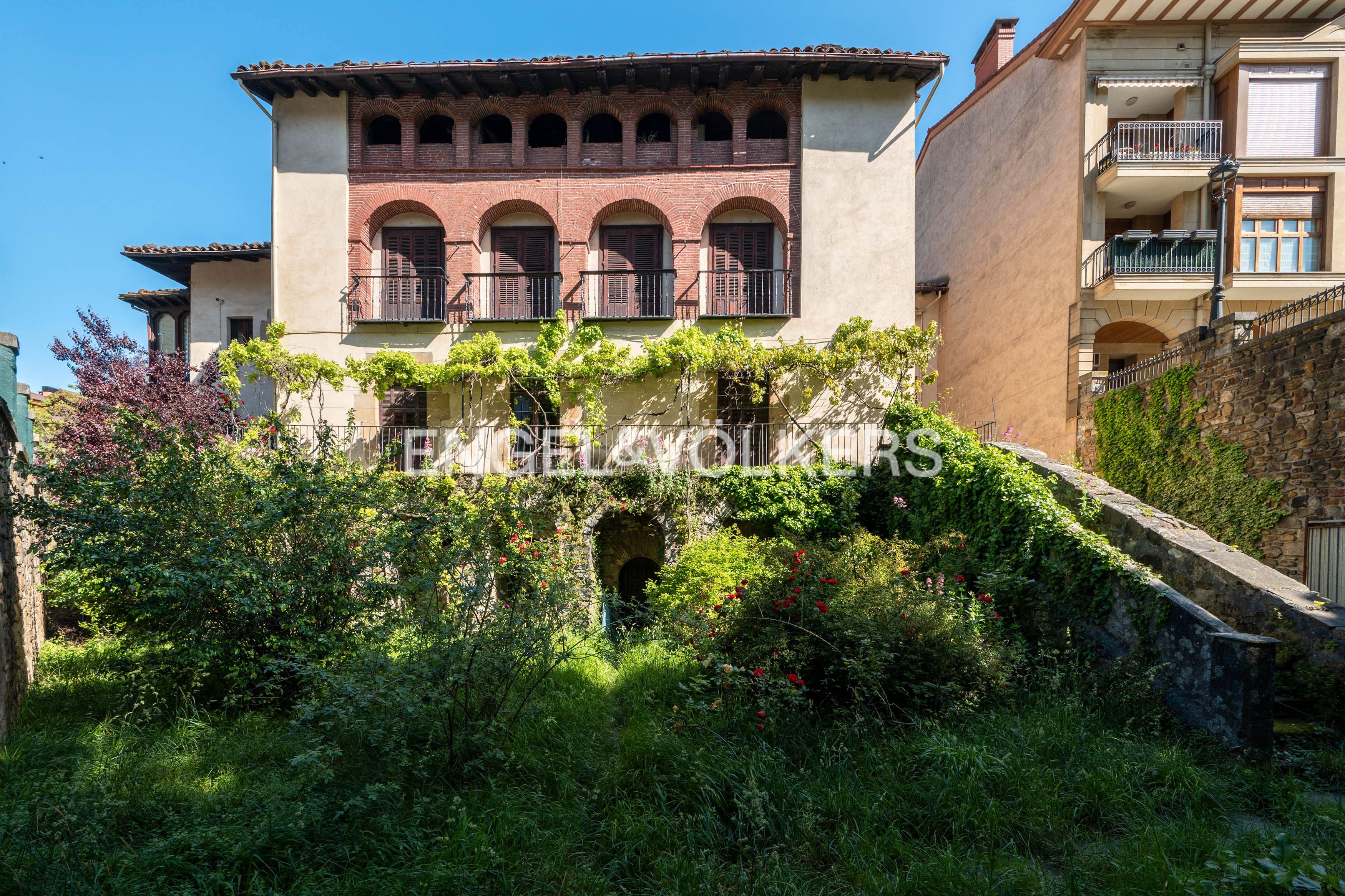 Vista exterior de Casa o chalet en venta en Oñati con Calefacción, Jardín privado y Terraza