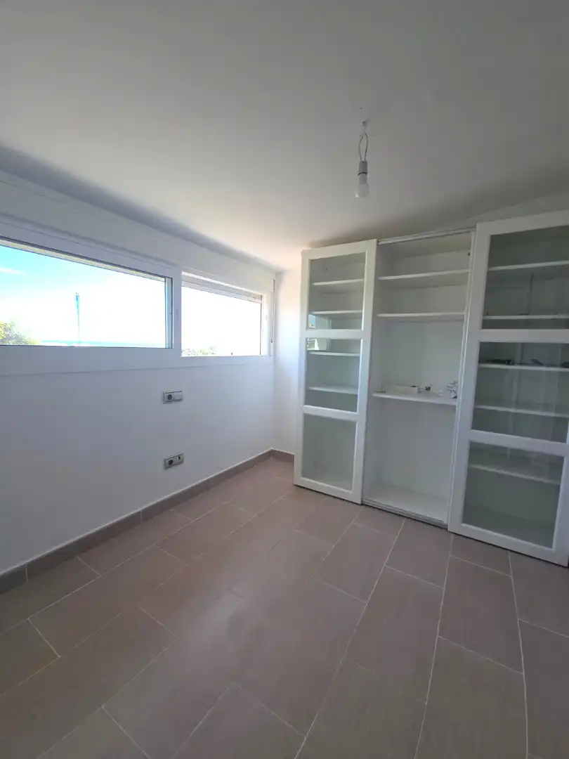 Habitación de Dúplex en venta en Marbella con Aire acondicionado, Calefacción y Trastero