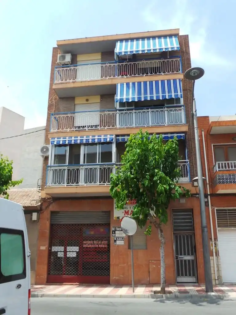 Flat for sale in C/ Benito Pérez Galdós