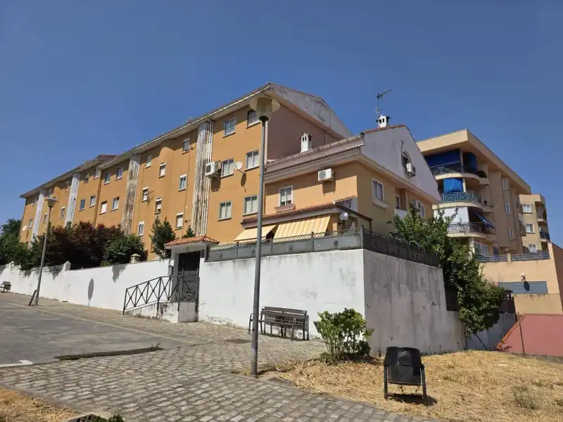 Casa o xalet en venda a Los Pinos - El Pilar