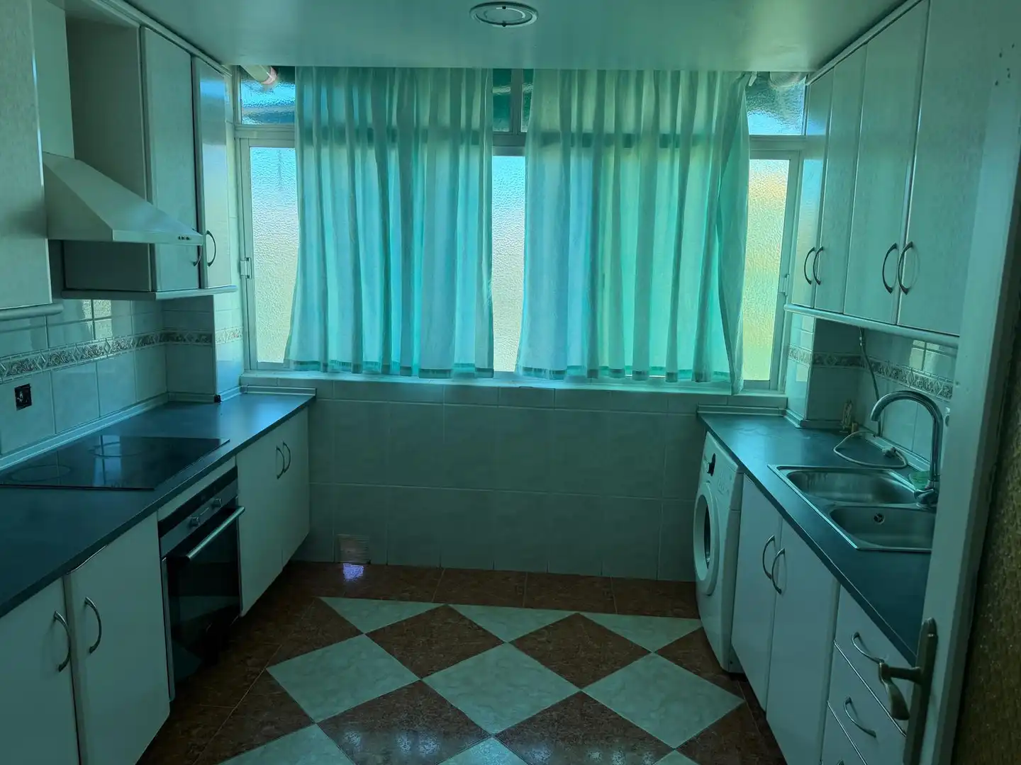 Piso con terraza en venta en Peligros, imagen 3
