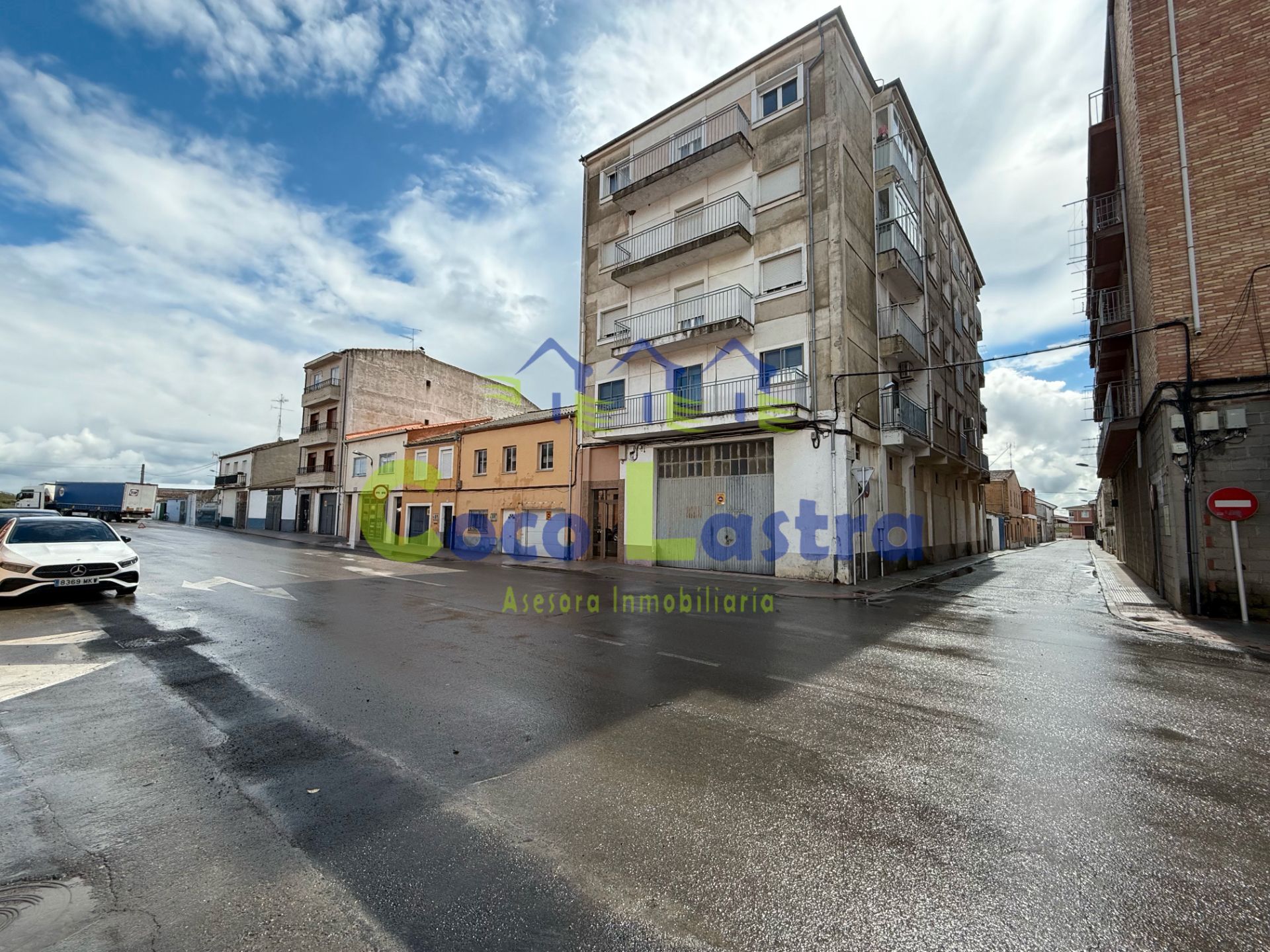 Vista exterior de Pis en venda en Peñaranda de Bracamonte amb Calefacció i Balcó