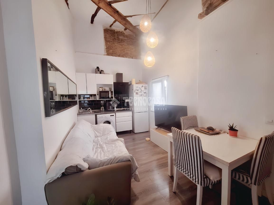 Living room of Flat for sale in  Madrid Capital