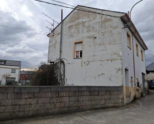 Vista exterior de Casa o xalet en venda en Fabero amb Calefacció i Jardí privat