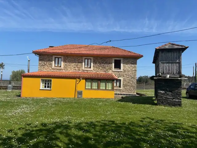 Vista exterior de Casa o xalet de lloguer en Valdoviño amb Moblat, Forn i Rentadora