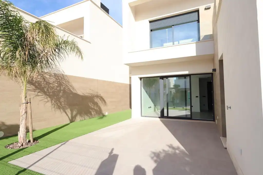 Villa avec piscine à vendre à Calle FUTBOLISTA EUGENIO SANCHEZ, imagen 3