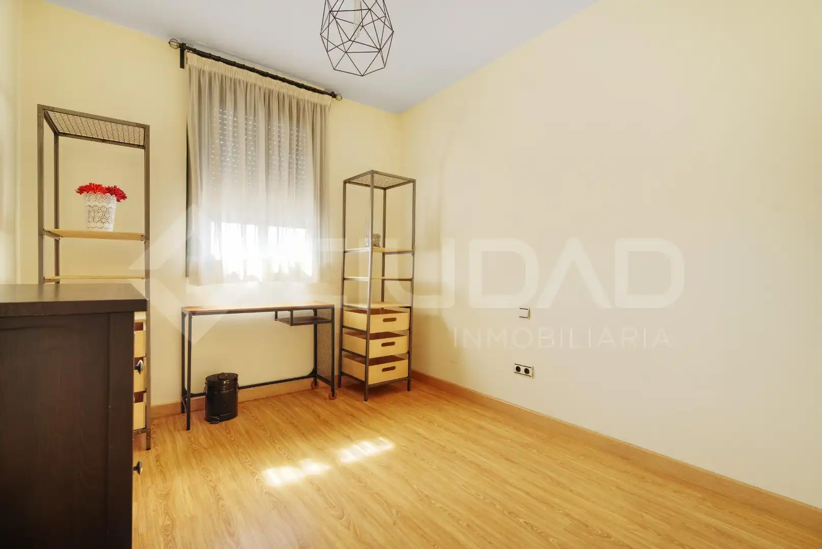 Habitación de Apartamento en venta en San Juan de Aznalfarache con Aire acondicionado, Jardín privado y Terraza