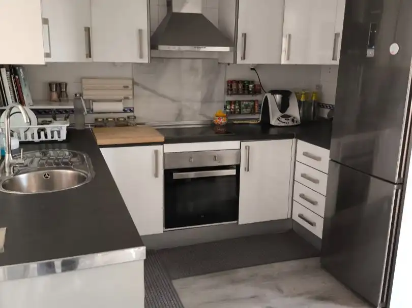 Cocina de Casa adosada en venta en Chiclana de la Frontera con Aire acondicionado, Calefacción y Parquet
