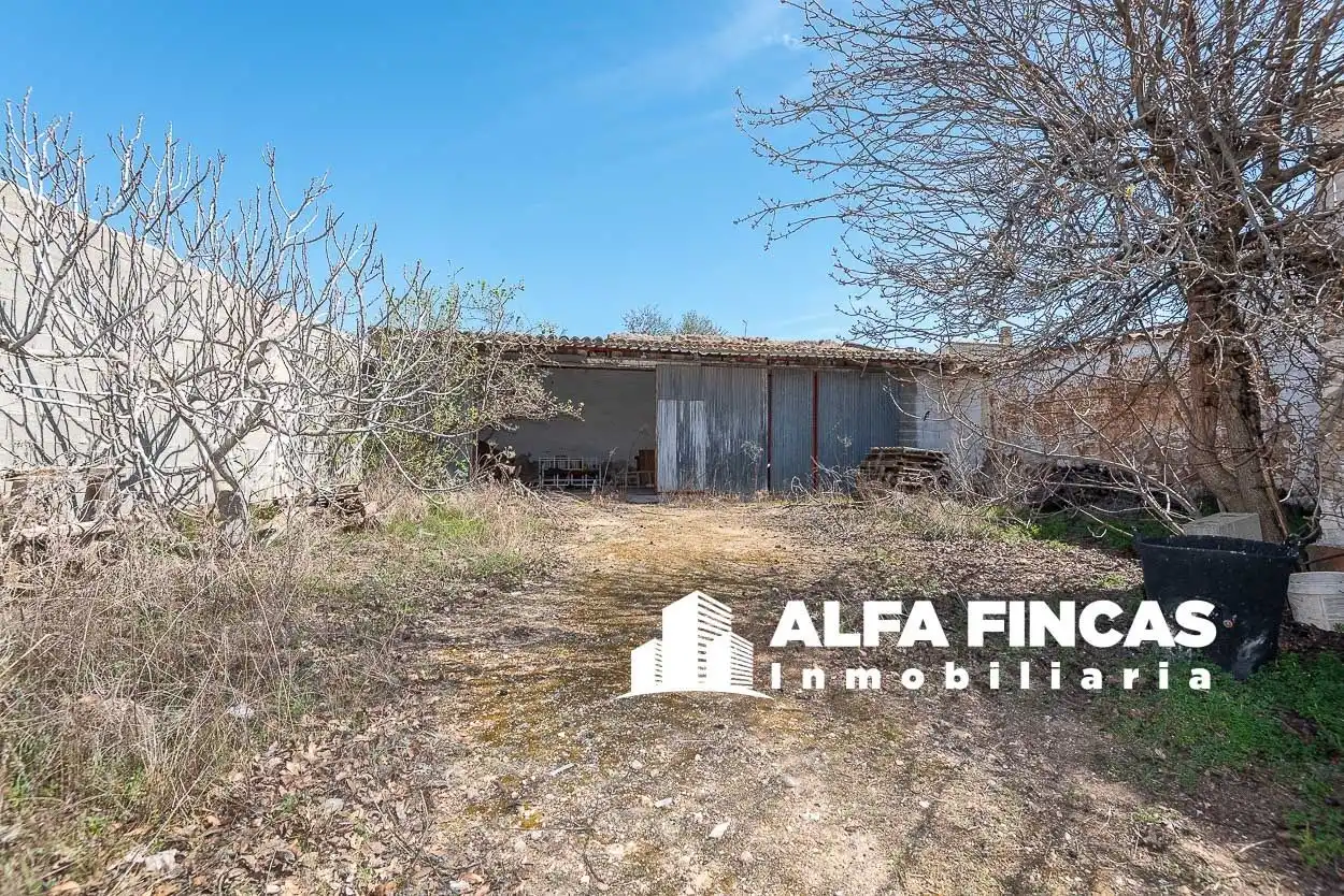 Casa o xalet en venda en El Provencio   amb Jardí privat