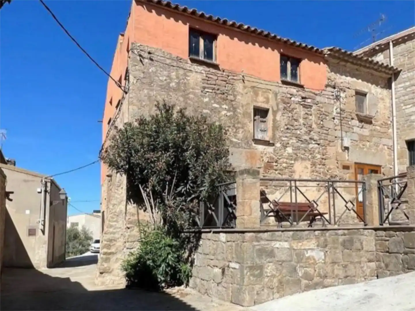 Vista exterior de Casa adosada en venda en Torrefeta i Florejacs
