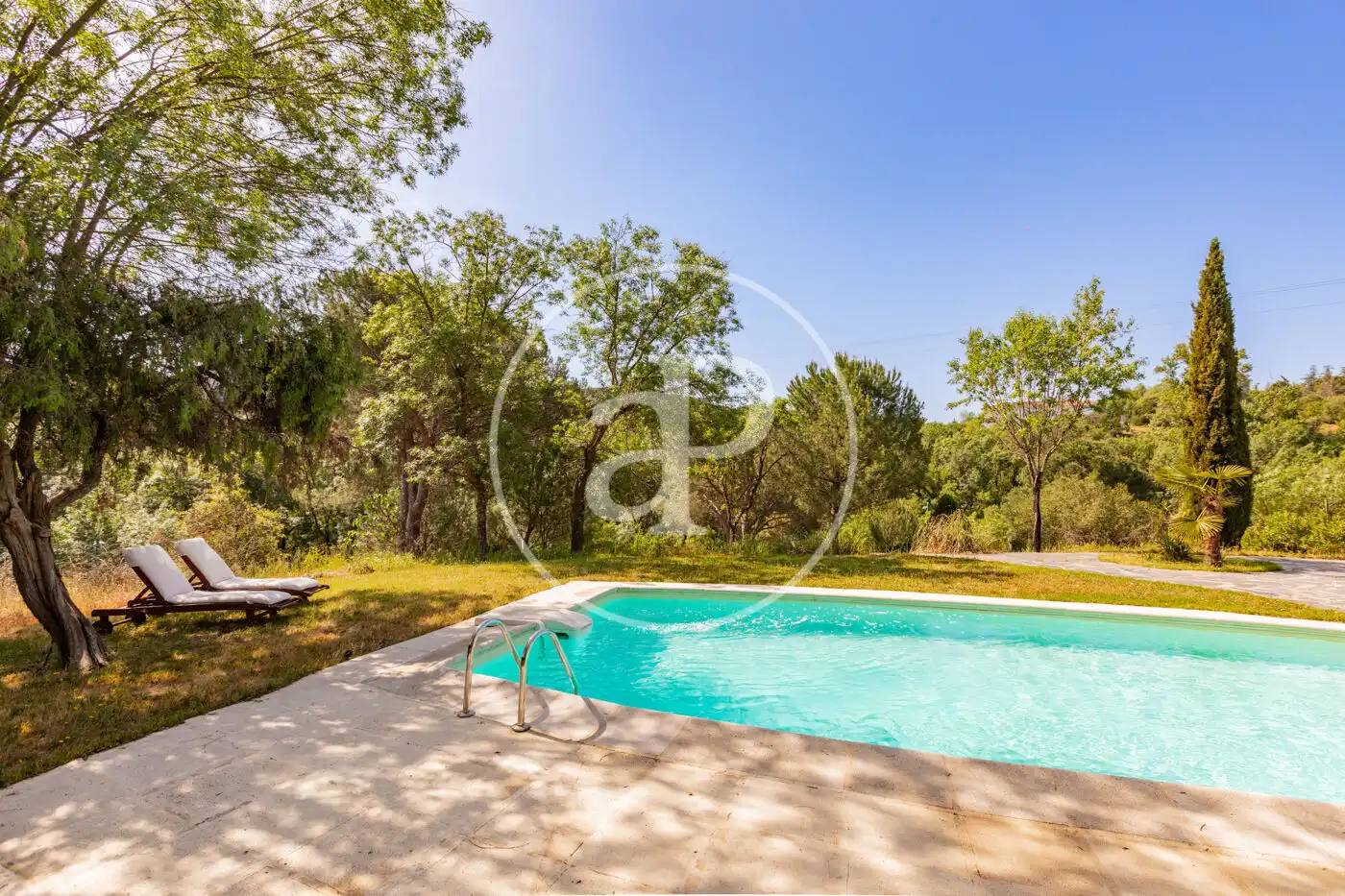 Piscina de Casa o xalet en venda en Torrelodones amb Calefacció, Jardí privat i Traster