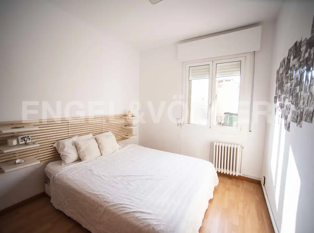 Bedroom of Flat for rent in Barcelona  with Air Conditioner, Heating and Parquet flooring