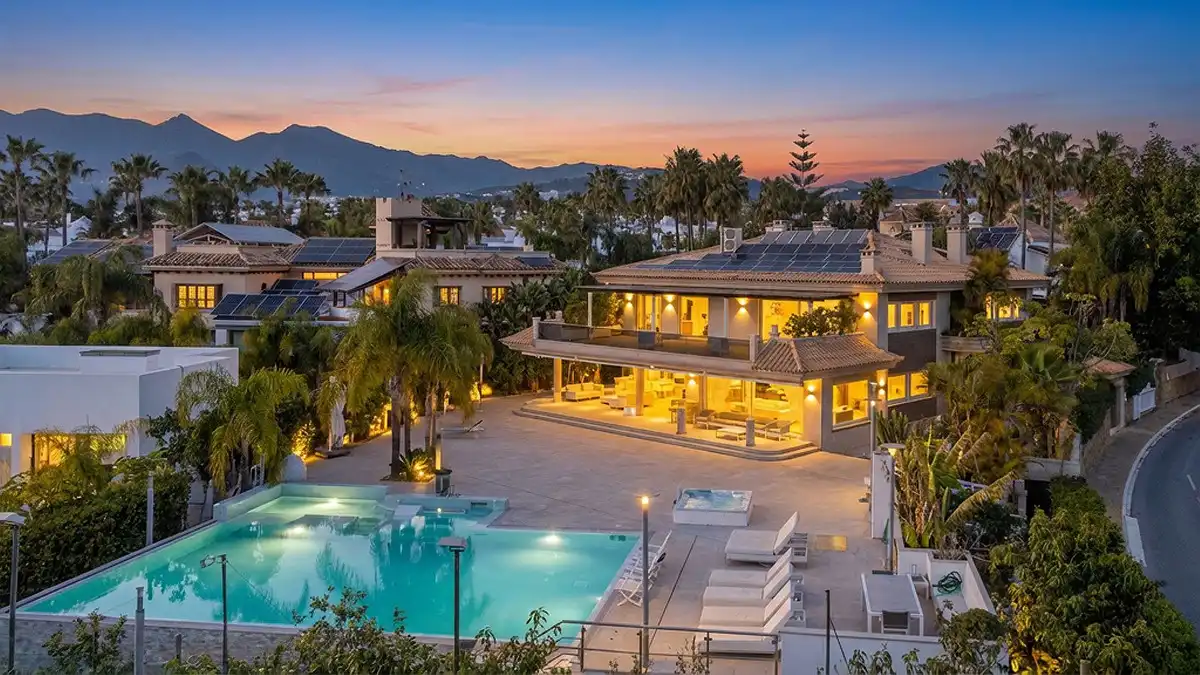 Villa mit Pool zum Verkauf in Río Real - Los Monteros