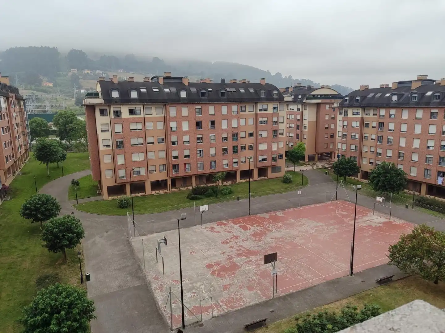 Estudio de alquiler en Calle Calle Daniel Moyano, Corredoría - La Carisa - Prado de La Vega