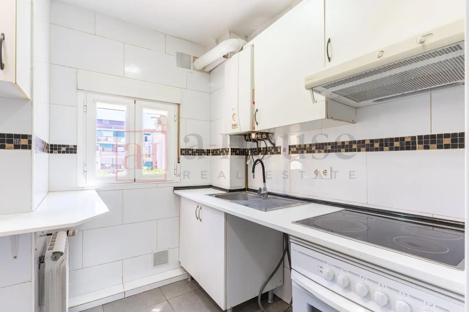 Cocina de Piso en venta en Madrid con Calefacción y Parquet