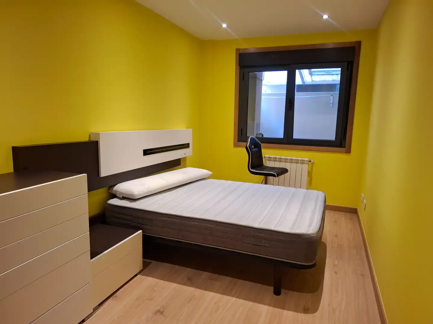 Habitación de Piso en venta en Burela con Calefacción y Amueblado