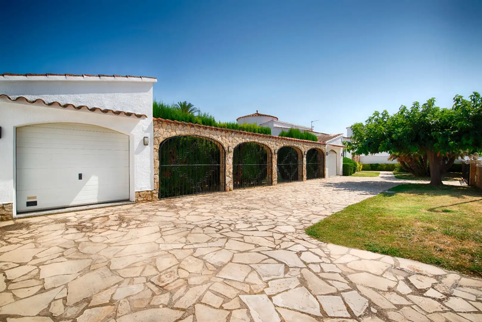 Vista exterior de Casa o xalet en venda en Empuriabrava