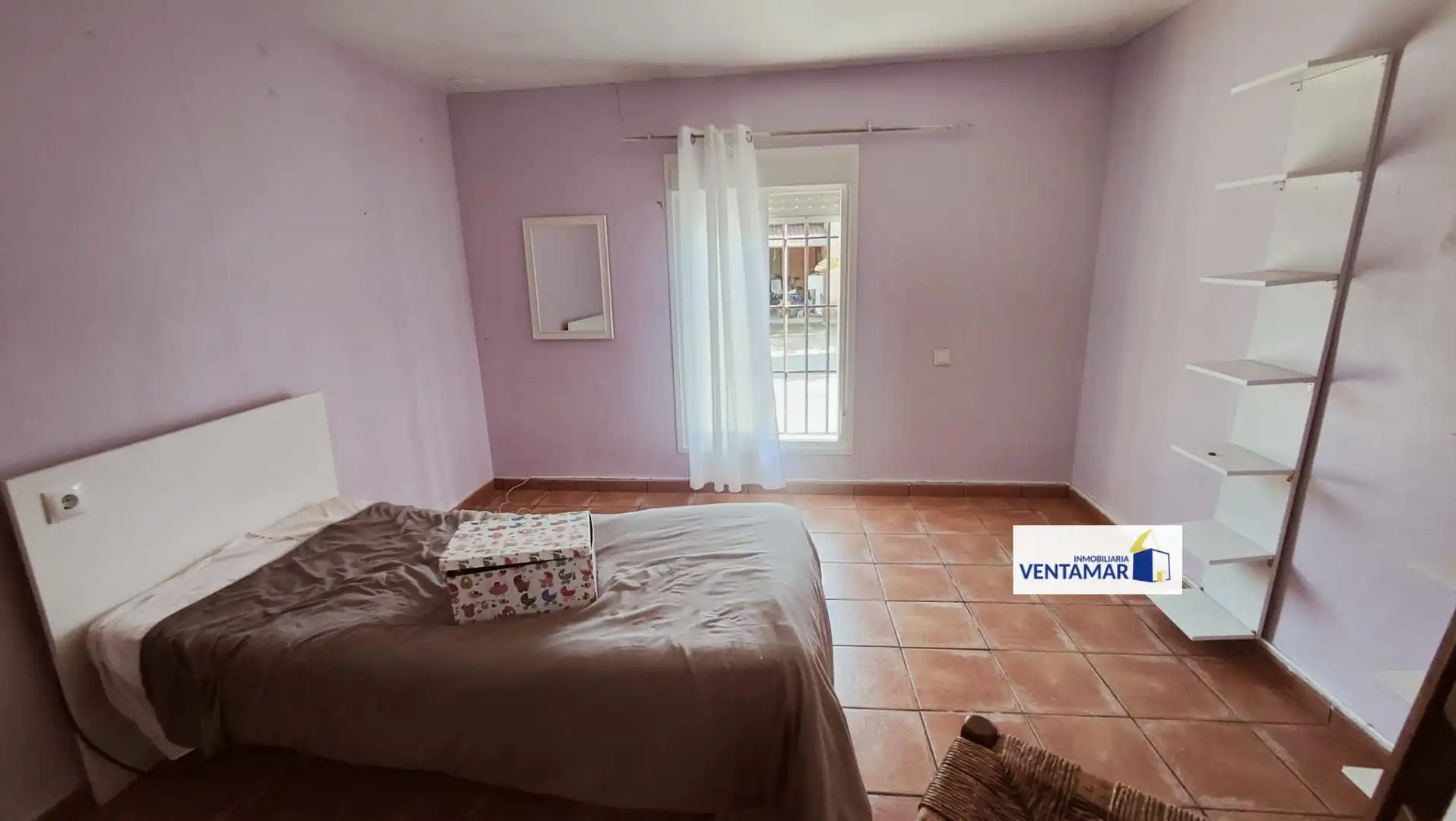Schlafzimmer von Country house zum Verkauf in La Línea de la Concepción mit Privatgarten und Abstellraum