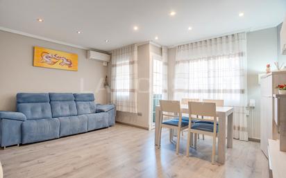 Living room of Flat for sale in Badalona  with Air Conditioner, Heating and Parquet flooring