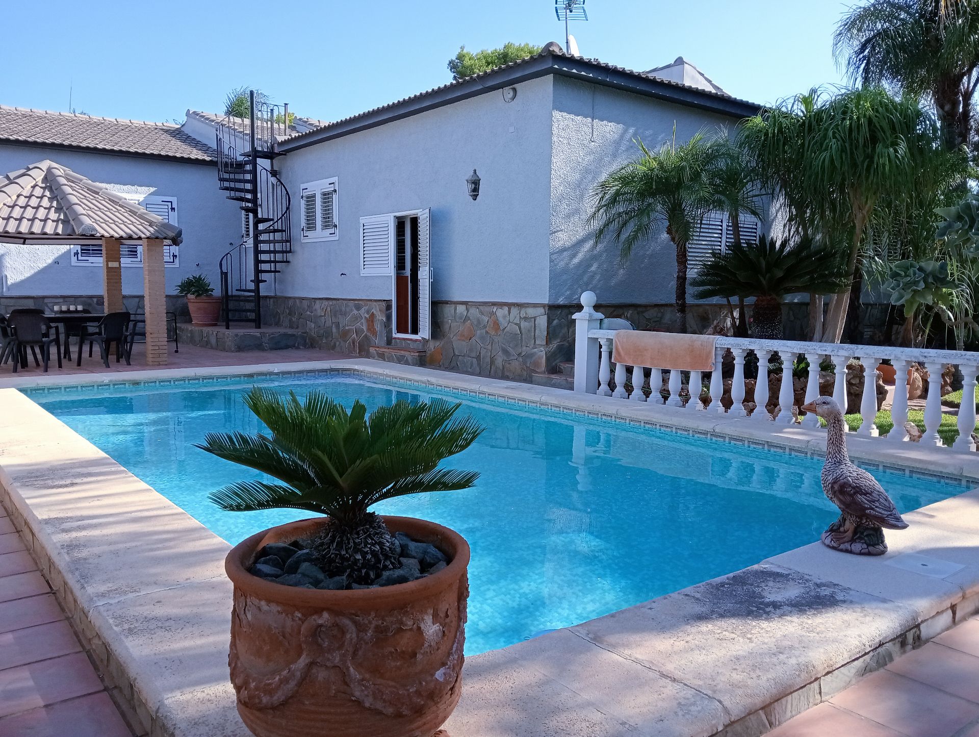 Piscina de Casa o chalet en venta en Paterna con Aire acondicionado, Calefacción y Jardín privado