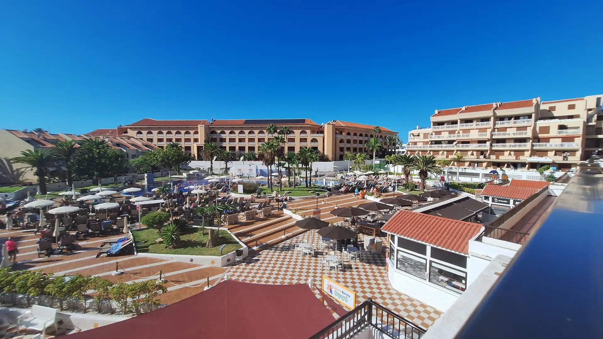 Piso en venta en Arona con Aire acondicionado, Jardín privado y Terraza