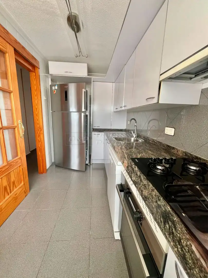 Cocina de Planta baja en venta en Torrevieja con Aire acondicionado, Terraza y Trastero