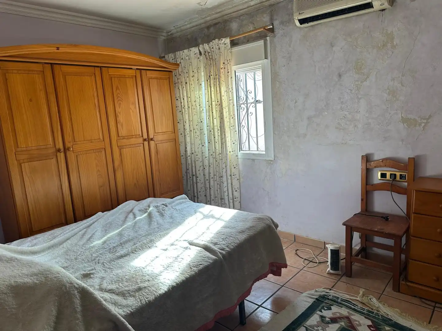 Bedroom of Houses for sale in Sevilla  with Air Conditioner