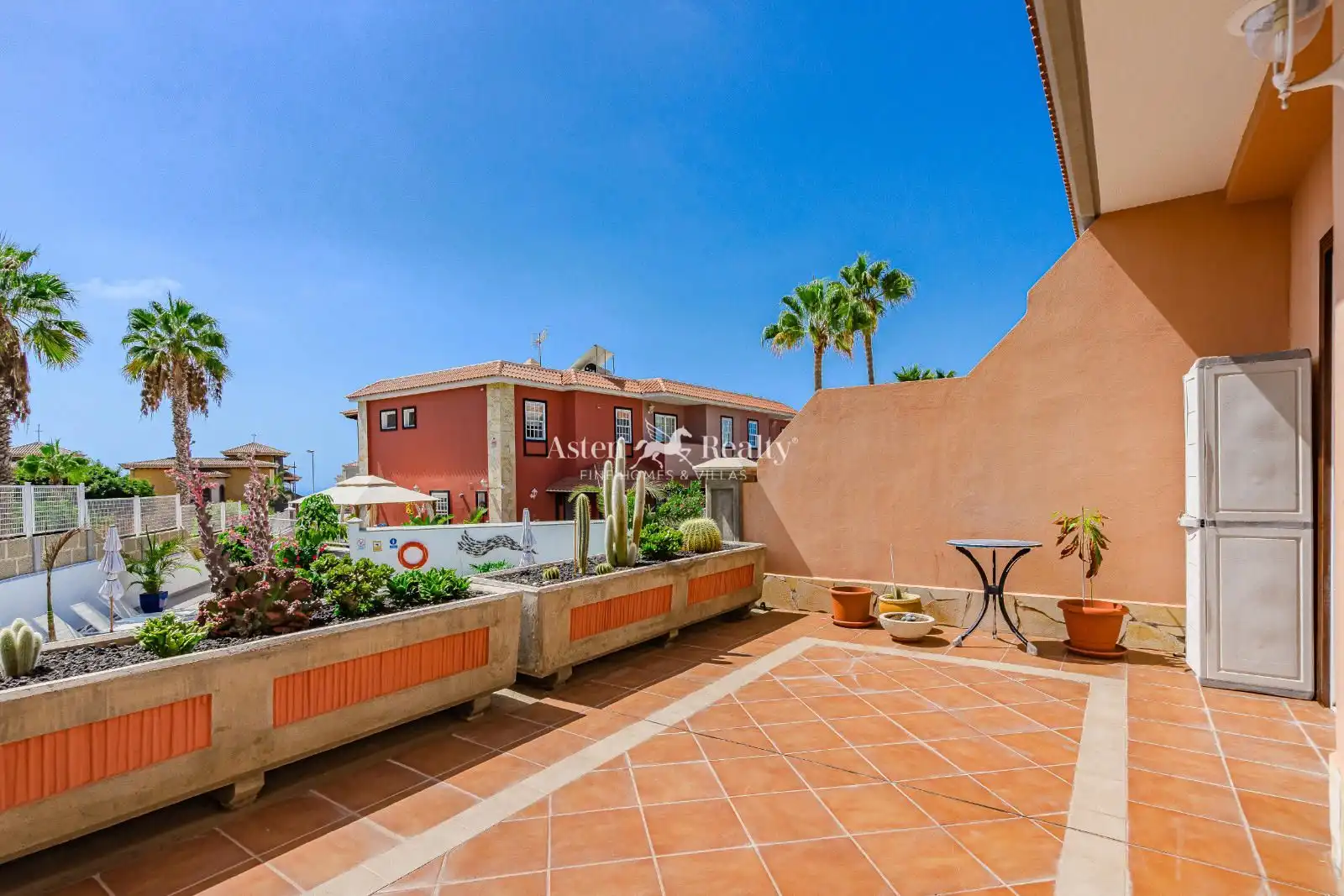 Terraced house with pool for sale in Casco Urbano, imagen 8