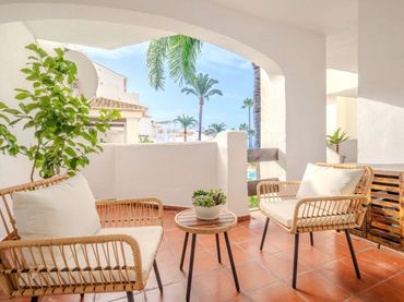 Wohnung mit Pool zum Verkauf in La Duquesa