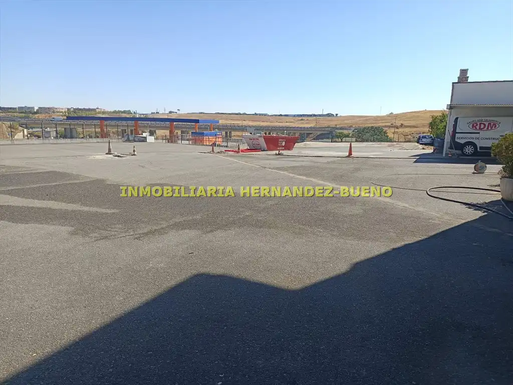 Parkplatz von Büro zur Miete in Salamanca mit Klimaanlage, Heizung und Möbliert