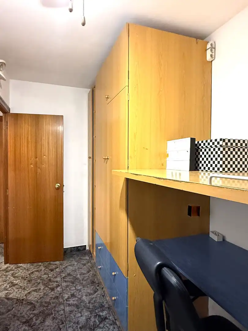 Dormitori de Pis en venda en Sant Boi de Llobregat amb Aire condicionat, Calefacció i Terrassa