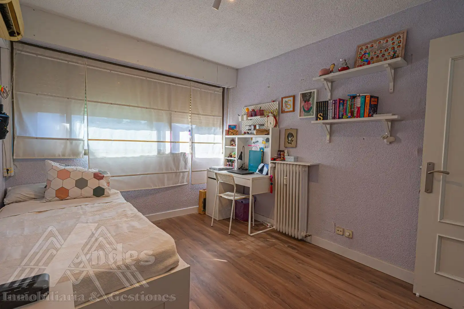 Bedroom of Flat for sale in Majadahonda  with Air Conditioner, Heating and Storage room