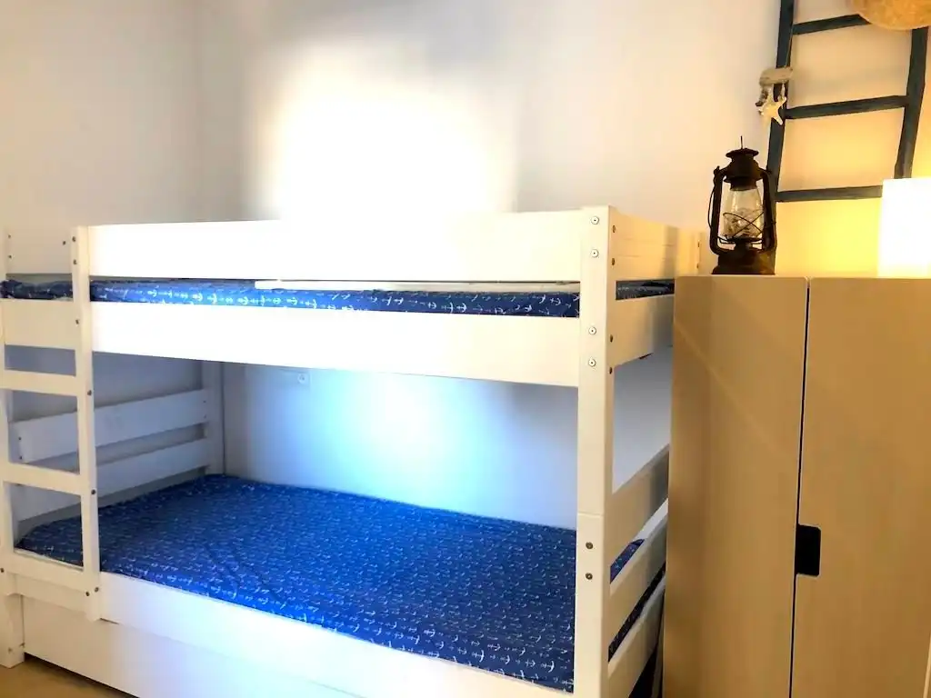 Dormitori de Apartament de lloguer en Calonge i Sant Antoni amb Terrassa i Moblat
