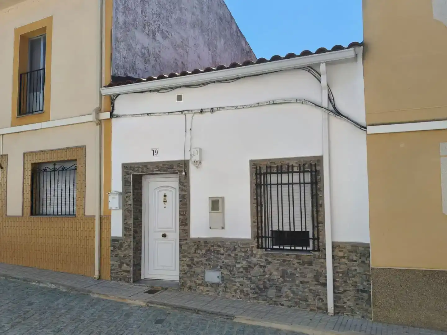 Vista exterior de Planta baja en venta en Don Álvaro con Trastero y Amueblado