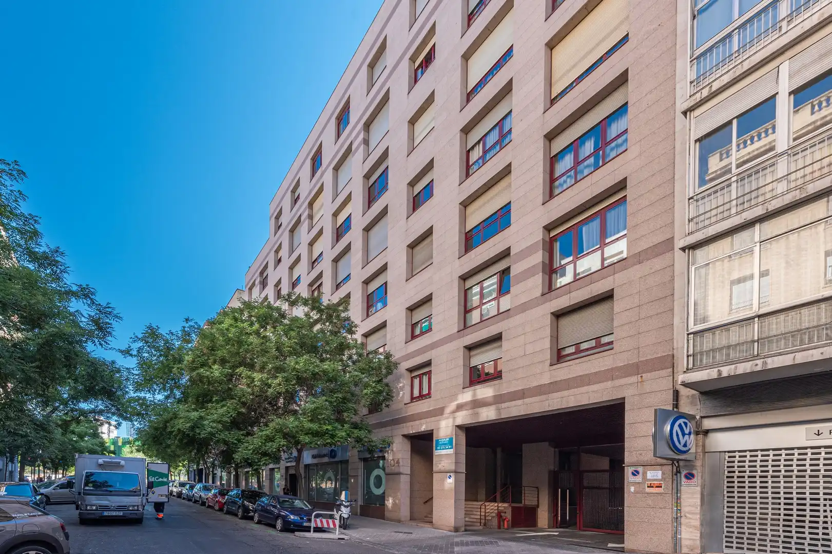 Vista exterior de Estudio en venta en Madrid con Trastero